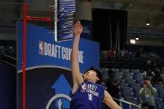 媒體人：NBA聯(lián)合試訓(xùn)現(xiàn)場(chǎng)，多支球隊(duì)觀(guān)看楊瀚森CBA集錦