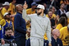 勇士G5生死戰(zhàn)：庫(kù)里腿筋拉傷繼續(xù)缺席，球隊(duì)面臨嚴(yán)峻考驗(yàn)