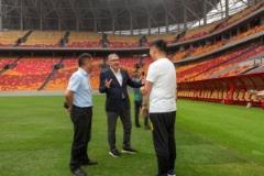 渝媒：伊萬點(diǎn)贊龍興足球場及重慶世預(yù)賽籌備工作