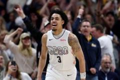 斯特勞瑟第三節(jié)8分爆發(fā) 帶動(dòng)球隊(duì)逆轉(zhuǎn)取勝