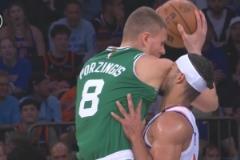 哈特33分鐘8投3中高效輸出10+11+11三雙 正負(fù)值+24