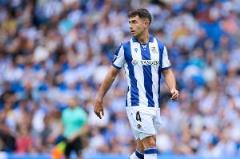 Imano jokes with Zubí Mendy in English, further confirming his move to the Premier League