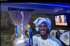 羅馬諾：利茲聯(lián)34歲中場(chǎng)吉拉沃吉合同即將到期，或自由轉(zhuǎn)會(huì)