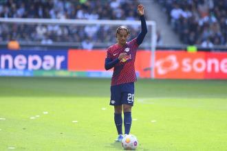 德天空：哈維-西蒙斯仍望今夏離隊(duì)，萊比錫或求8000萬歐轉(zhuǎn)會費(fèi)