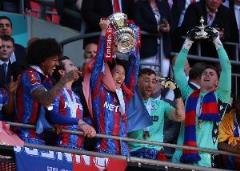 羨慕！日本旅歐7將捧頂級賽事冠軍，鐮田大地足總杯MVP領(lǐng)銜