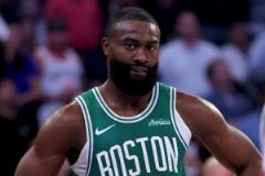 杰倫-布朗右膝半月板撕裂帶傷出戰(zhàn) 本周將接受手術(shù)評估