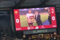 胡梅爾斯今夏掛靴獲贈(zèng)645場(chǎng)紀(jì)念球衣告別俱樂(lè)部