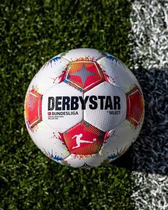 德甲新賽季比賽用球揭曉，聯(lián)賽標(biāo)志首次亮相球兩側(cè)