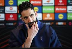 阿莫林：曼聯(lián)需勝利維系與球迷紐帶，缺乏獎(jiǎng)杯將導(dǎo)致聯(lián)系斷裂