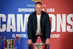 巴薩官方宣布與主帥弗里克續(xù)約至2027年，首秀賽季奪三冠！