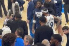 蘭德爾末節(jié)揮手制止家人離開 告訴他們留下來