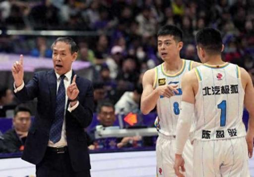 許利民帶隊(duì)出征全運(yùn)會 周琦代表四川參賽