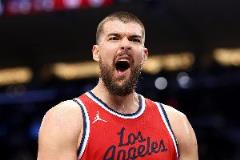 蛻變！祖巴茨本賽季數(shù)據(jù)與投票雙料領(lǐng)先，入選最佳防守二陣