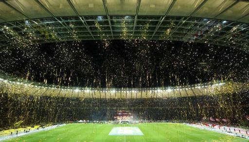 國(guó)米超30萬球迷搶購(gòu)歐冠決賽票 黃牛價(jià)達(dá)32000歐元