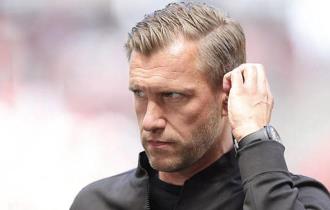 克勒舍：法蘭克福愿長期留用科赫，目標(biāo)打入歐冠十六強(qiáng)