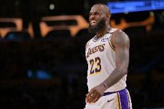 詹姆斯本賽季榮譽和紀錄：全明星+最佳陣容 5萬分 30+歷史第一