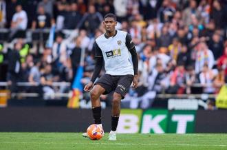 德天空：萊比錫欲簽?zāi)箍死?，轉(zhuǎn)會(huì)費(fèi)或超2000萬歐