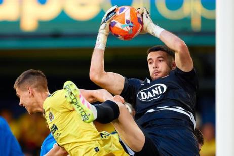 記者：?jiǎn)贪?加西亞更傾向加盟英超而非巴薩