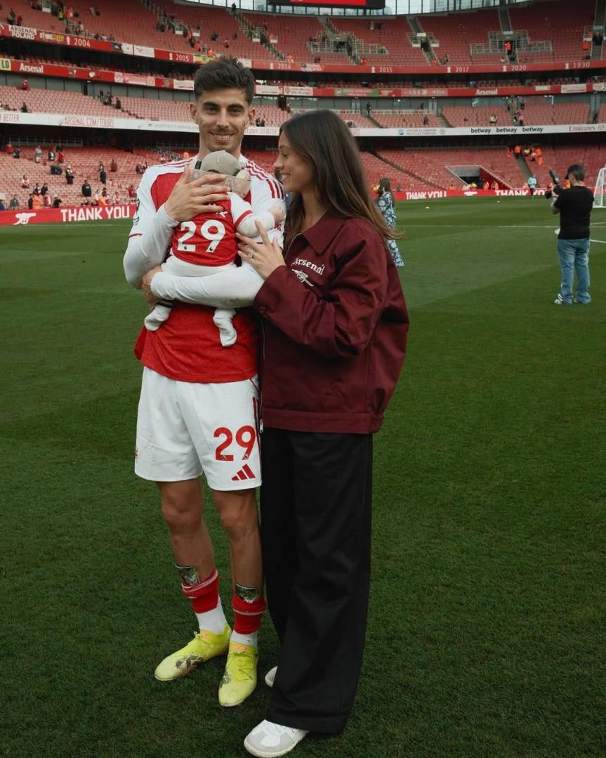 哈弗茨發(fā)文：24/25賽季結(jié)束，將迎來(lái)新家庭成員